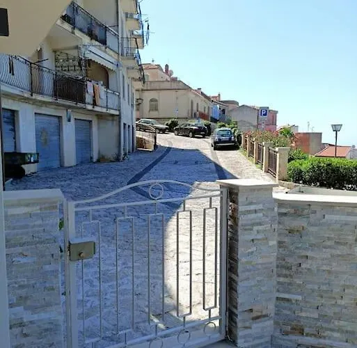 Stanza Mylai Etna View *